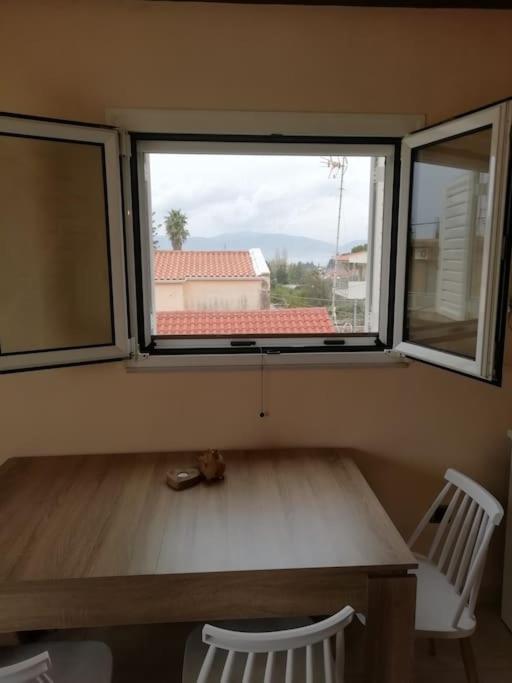 Nikolas Apartment. Aktaio Rio Patra Екстер'єр фото